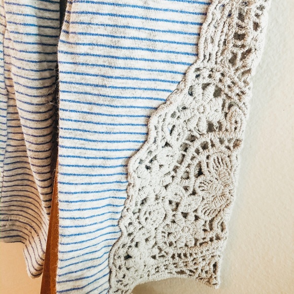 Adorable Striped Shirt with Lace Embroidery - Picture 2 of 4